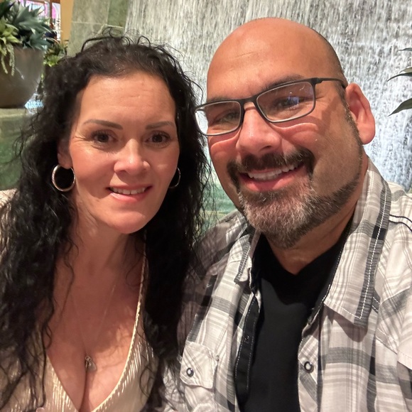 Meet your Posher, Julie - Picture 1 of 1